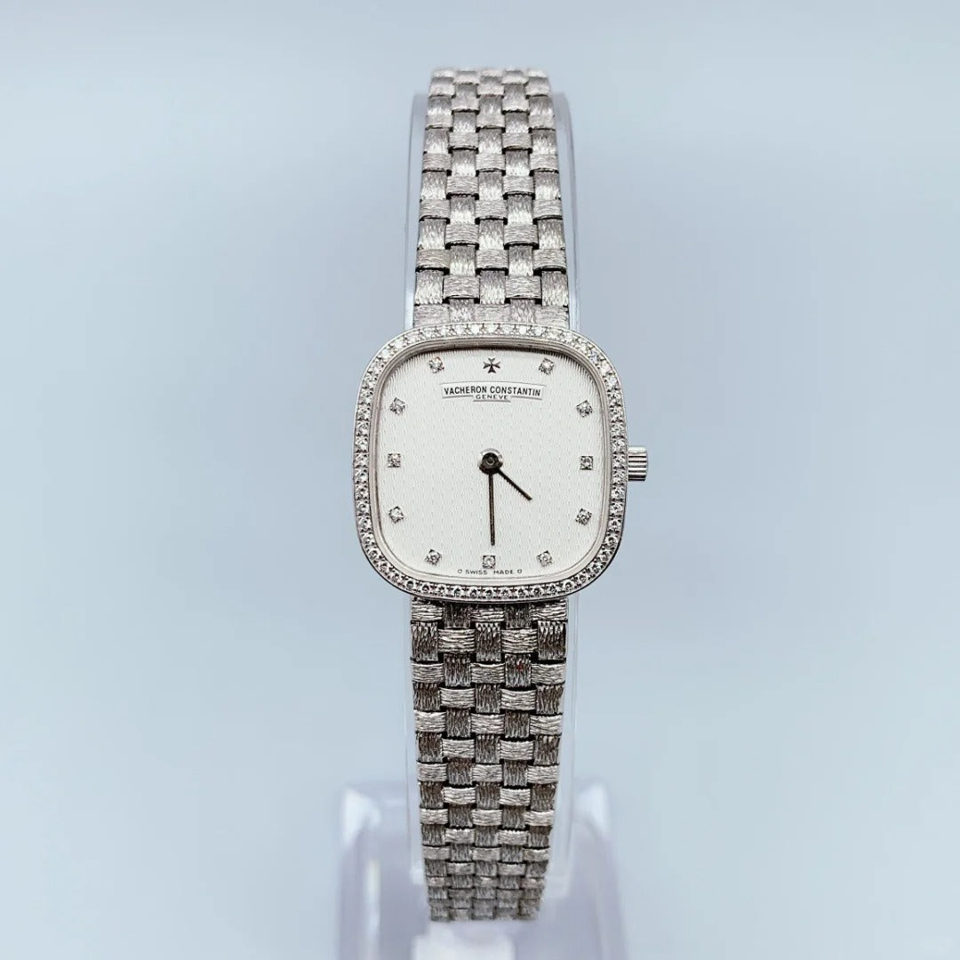 Quartz movement ladies watch